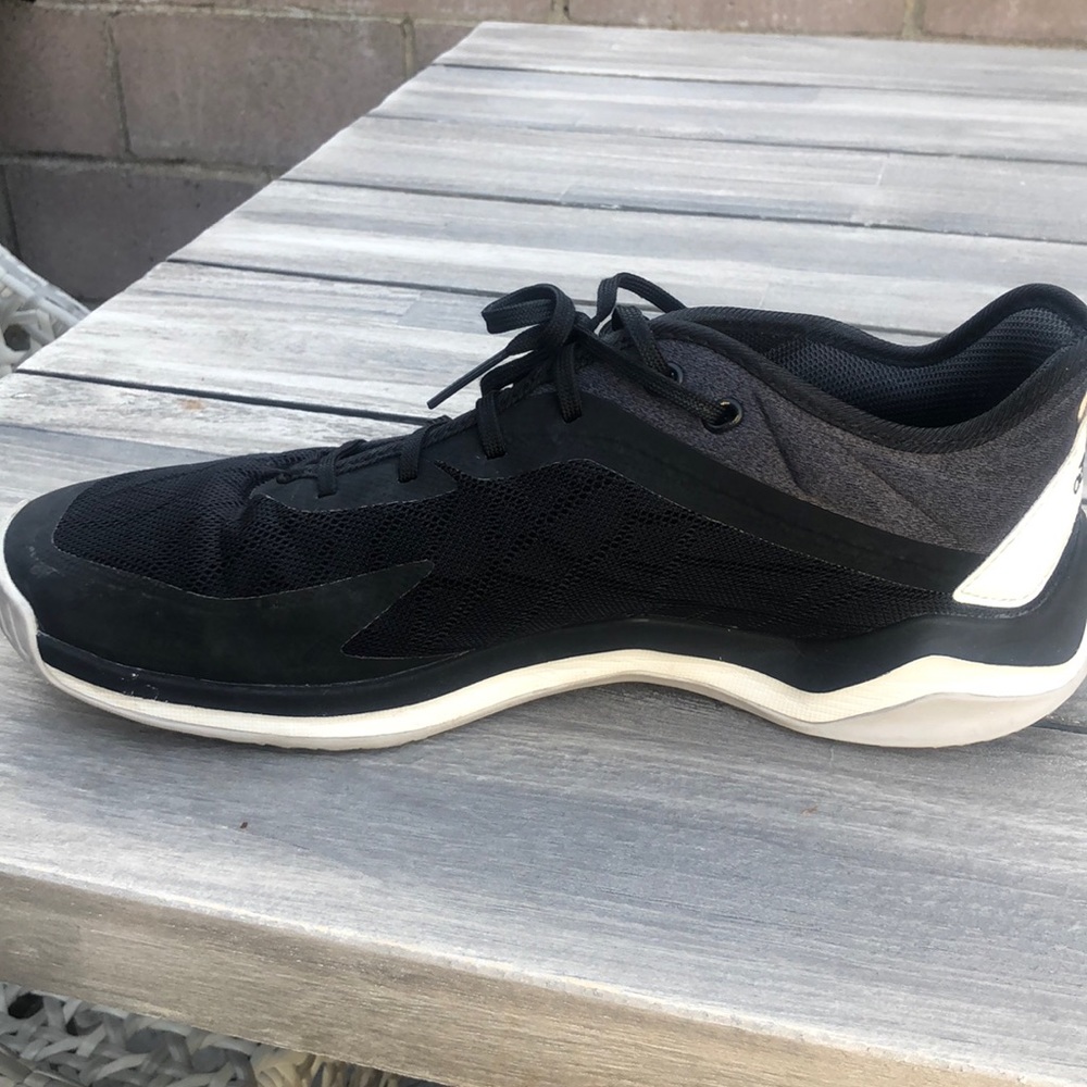 Men’s Adidas Black/White/Gray Shoes Sz 10 - Picture 6 of 9